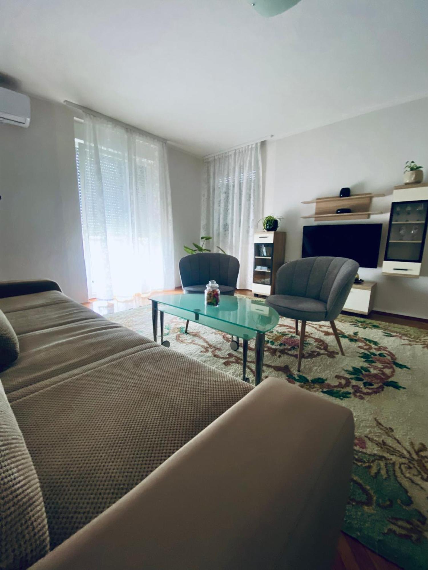 קארלובץ Apartman Colapis- Self Check In, Free Parking, Premium Location! מראה חיצוני תמונה